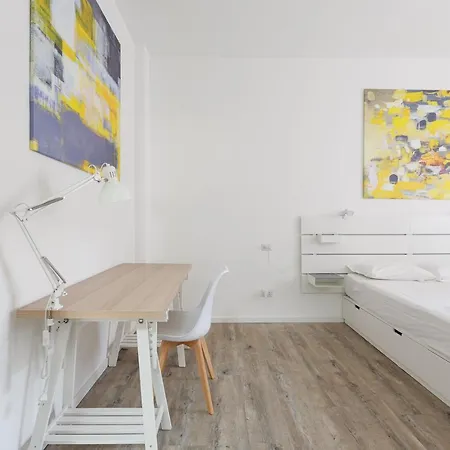 Appartement Cagnola Cozy With Balcony Milaan
