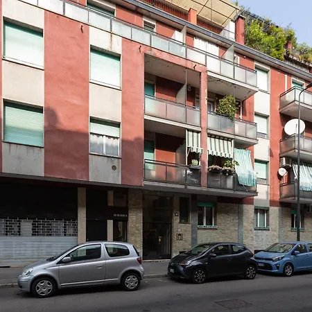 Cagnola Cozy With Balcony * Milaan